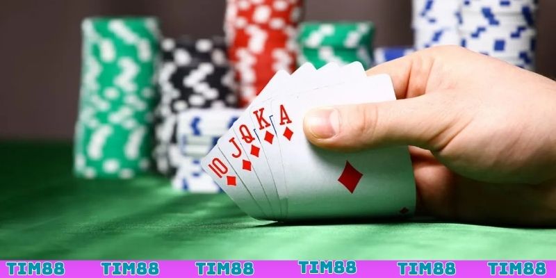 Giải mã về kết hợp bài Thùng Phá Sảnh Poker